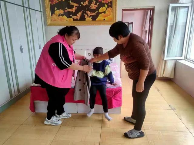 开鲁县家庭文明展示周丨“心手相牵 与爱同行”关爱帮扶困境儿童