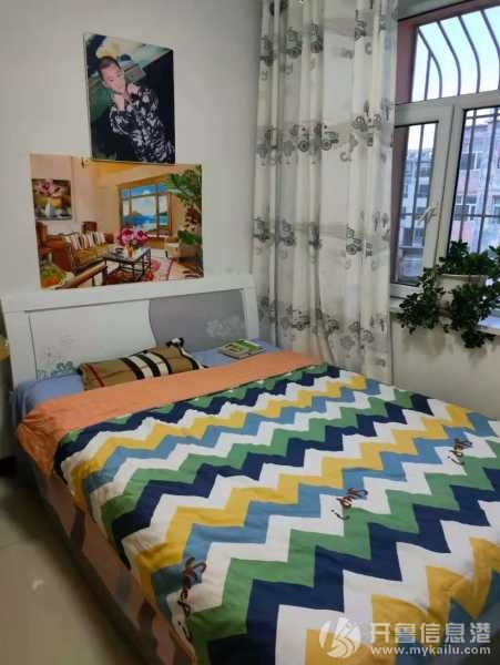 212603n9tgvrl4759g45tl.jpg