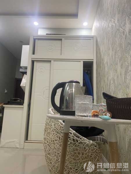 125045qo3132tl28ung28v.jpg